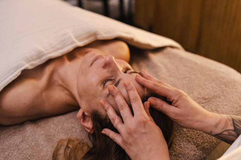 Découvrez le massage Kobido : le secret anti-âge !